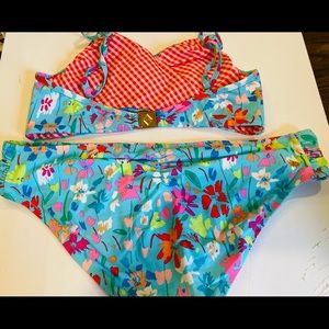 Vera Bradley 2 piece Bikini Swim suit
Tags reads Large 12/14